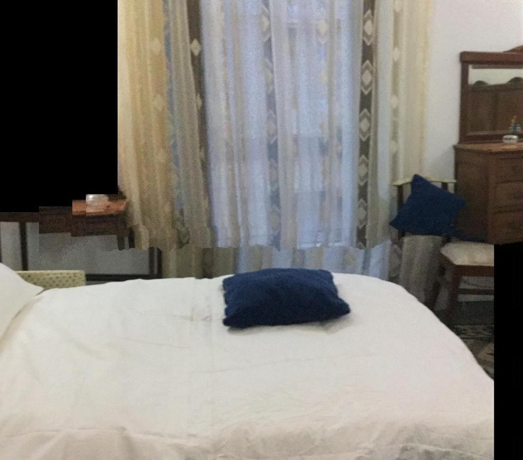 Crispi Accomodation B&B 卡塔尼亚 外观 照片