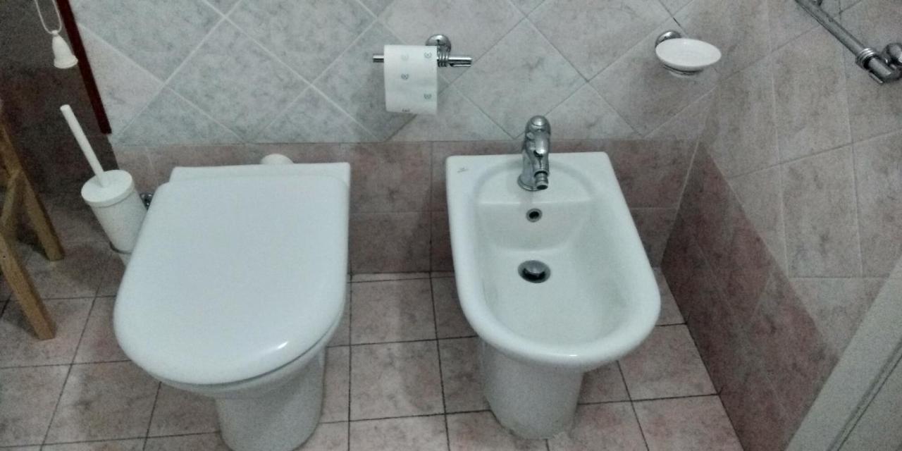 Crispi Accomodation B&B 卡塔尼亚 外观 照片