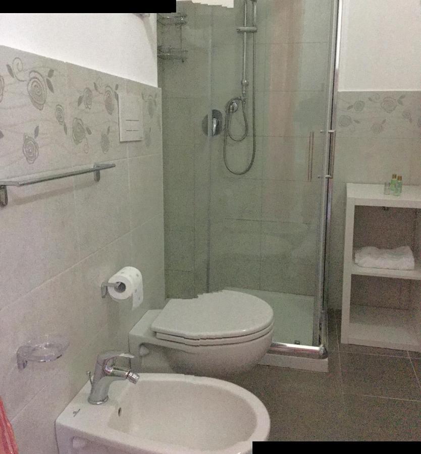 Crispi Accomodation B&B 卡塔尼亚 外观 照片