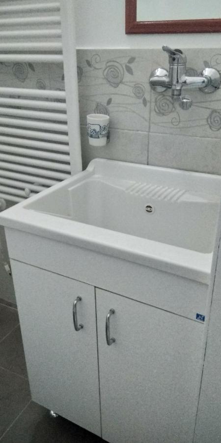 Crispi Accomodation B&B 卡塔尼亚 外观 照片